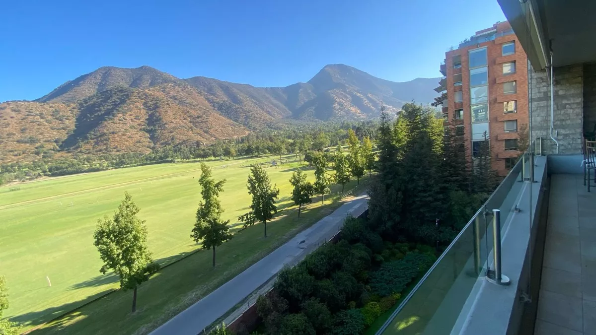 D_NQ_NP_2X_725210-MLC83155200993_032025-F-exclusivo-condominio-inmejorable-vista-al-polo-y-manquehue