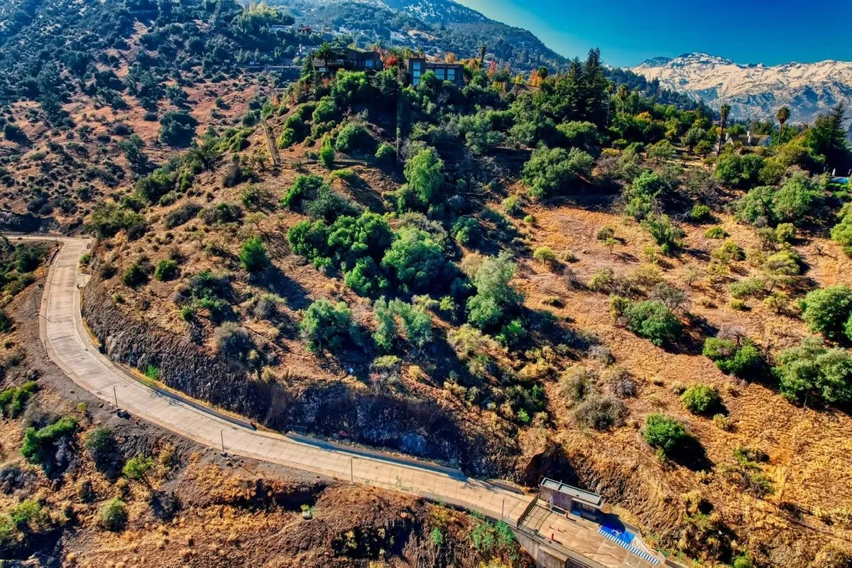 D_NQ_NP_2X_875760-MLC89967215211_082025-F-altos-del-condor-terreno-con-vista-espectacular