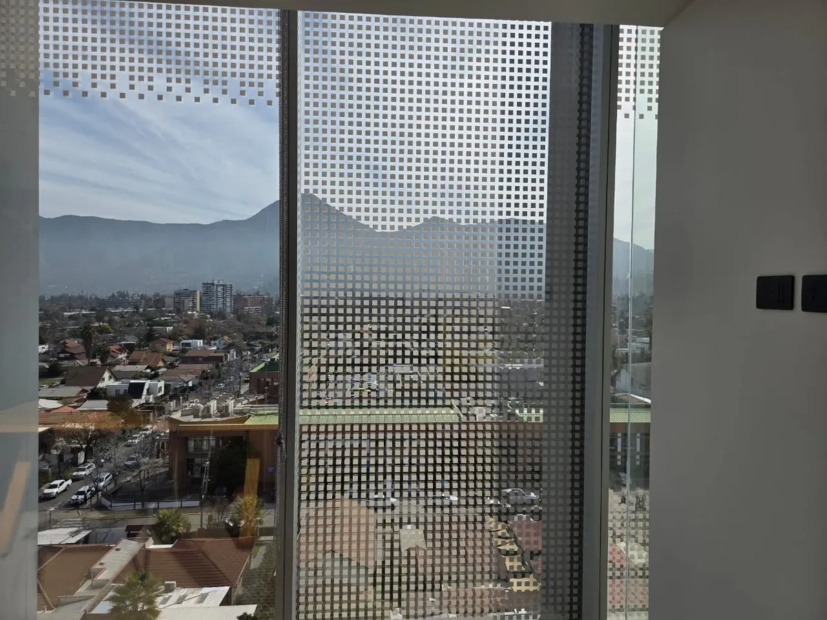 D_NQ_NP_2X_951318-MLC89673594454_082025-F-moderna-oficina-luminosa-con-linda-vista