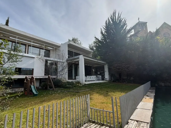 Exclusiva casa mediterránea con piscina y vista a la cordillera – Los Trapenses