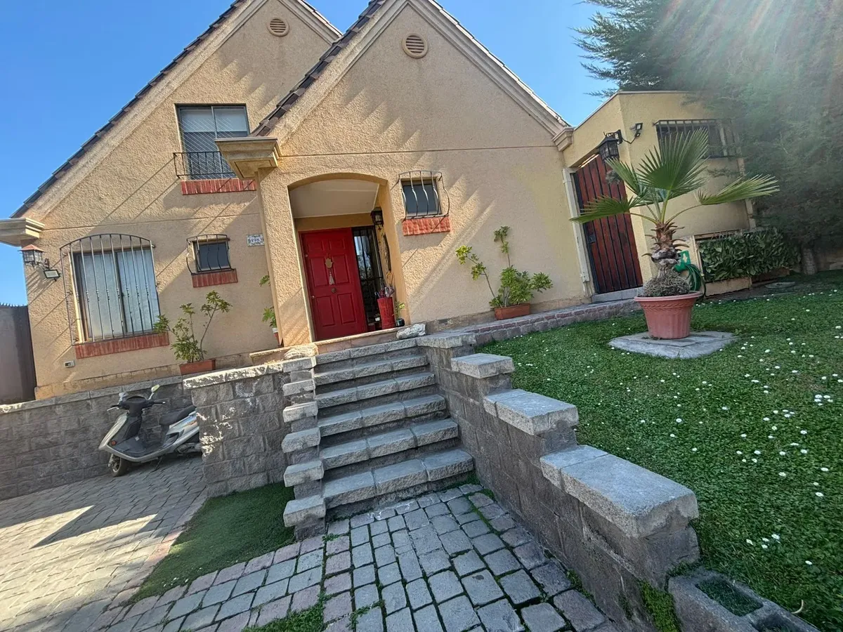Acogedora casa familiar con piscina – La Dehesa
