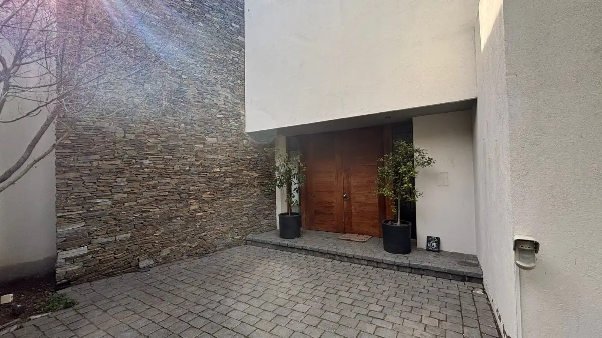 04 Exclusiva casa mediterránea con piscina y vista a la cordillera – Los Trapenses