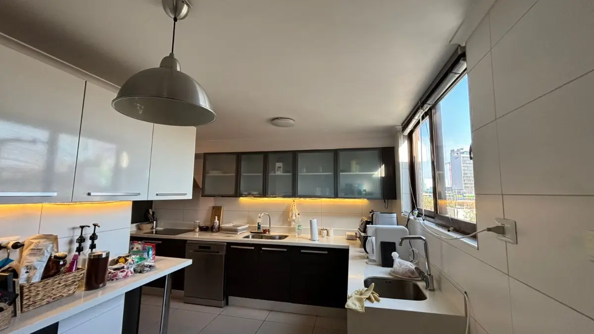05 Exclusivo Penthouse con gran terraza y vista panorámica – Vitacura