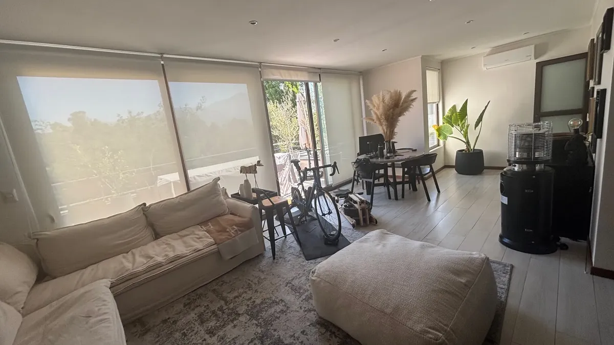 Luminoso dúplex con gran terraza y quincho – La Dehesa