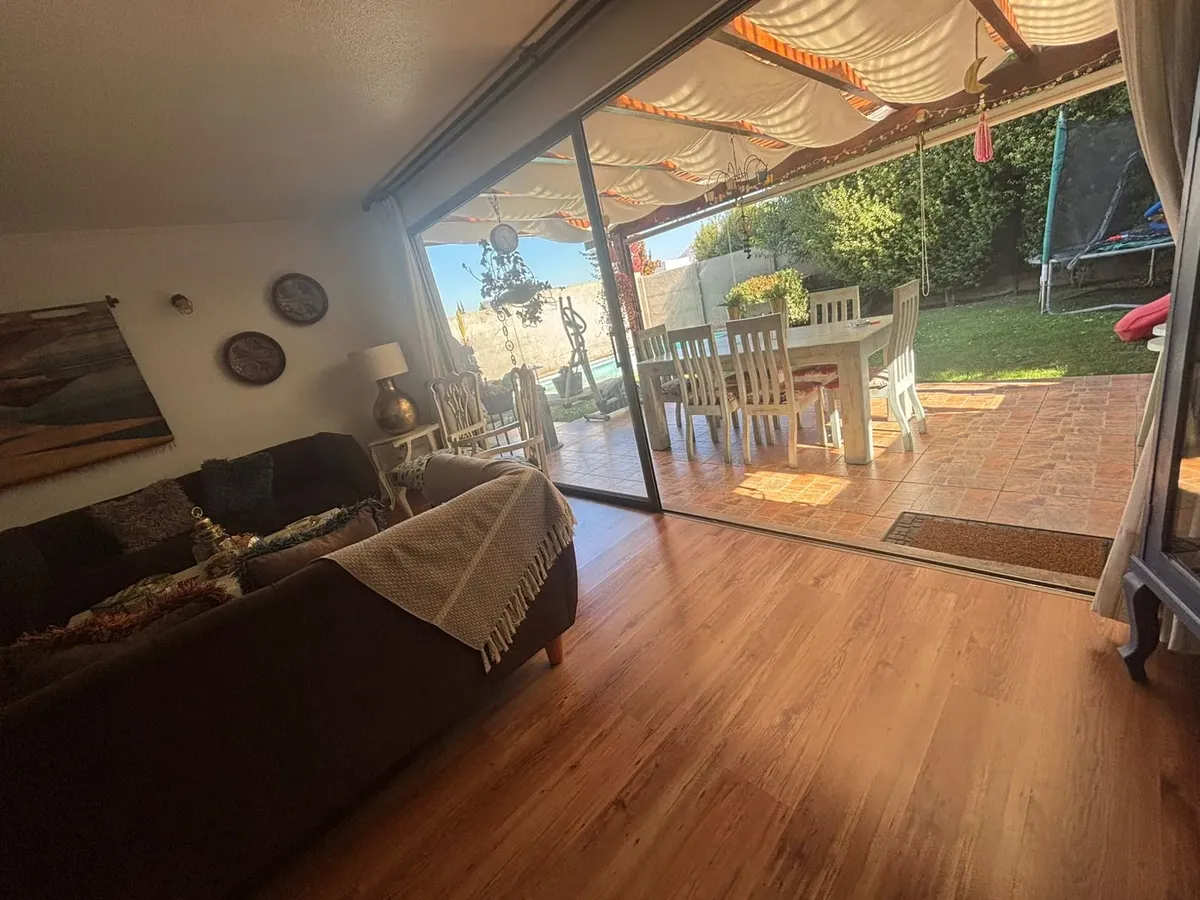 Acogedora casa familiar con piscina – La Dehesa