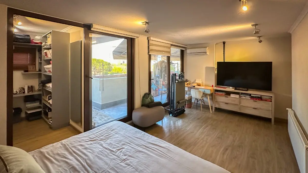 07 Exclusivo Penthouse con gran terraza y vista panorámica – Vitacura