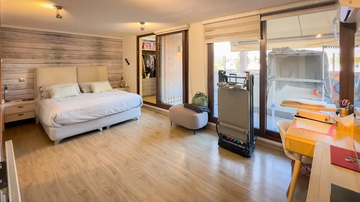 09 Exclusivo Penthouse con gran terraza y vista panorámica – Vitacura
