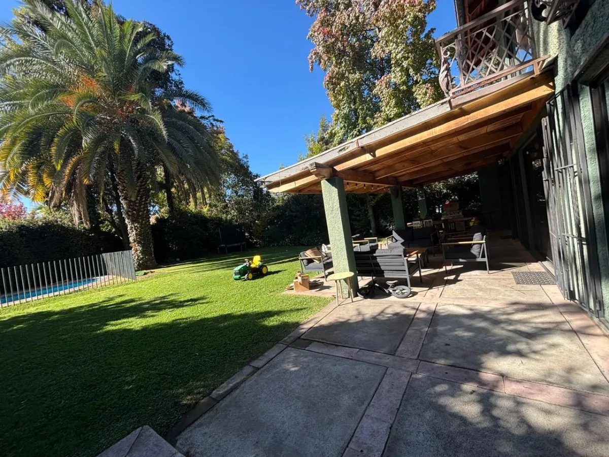 09 Amplia casa familiar con jardín y piscina – La Dehesa