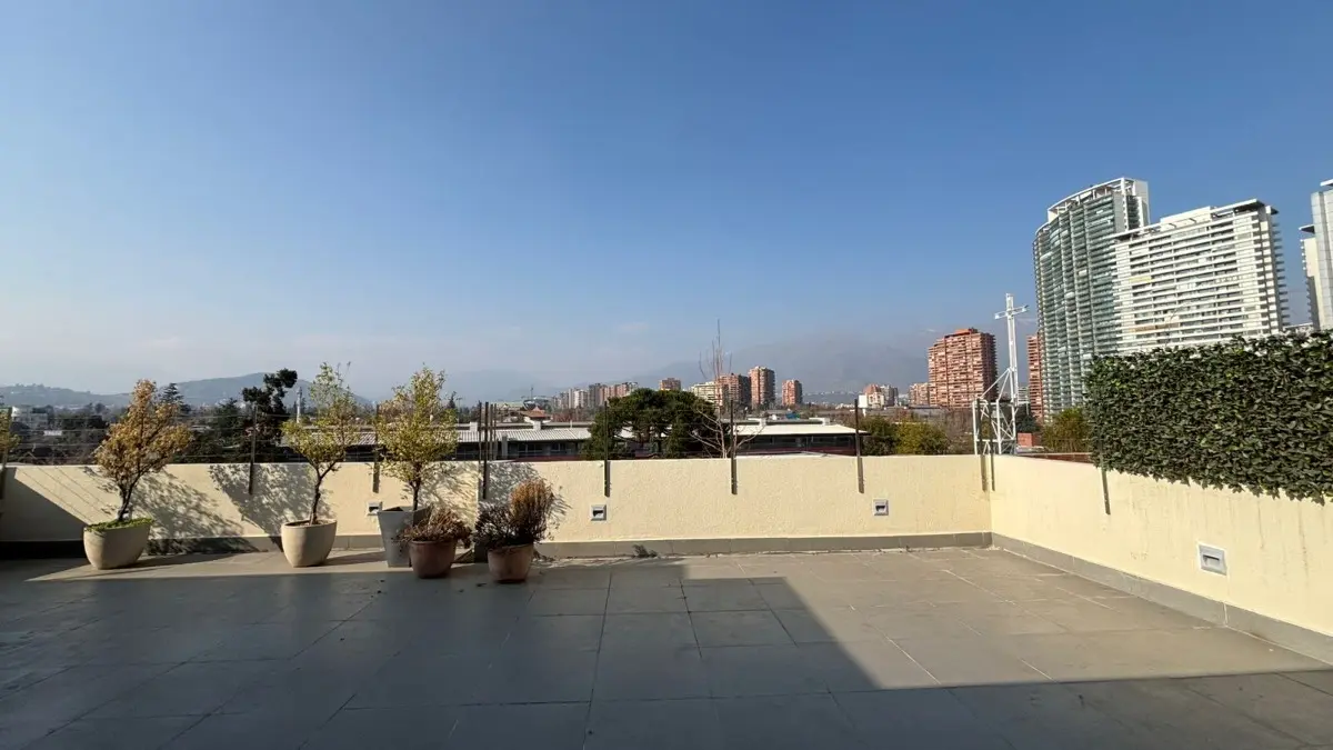 11 Exclusivo Penthouse con gran terraza y vista panorámica – Vitacura