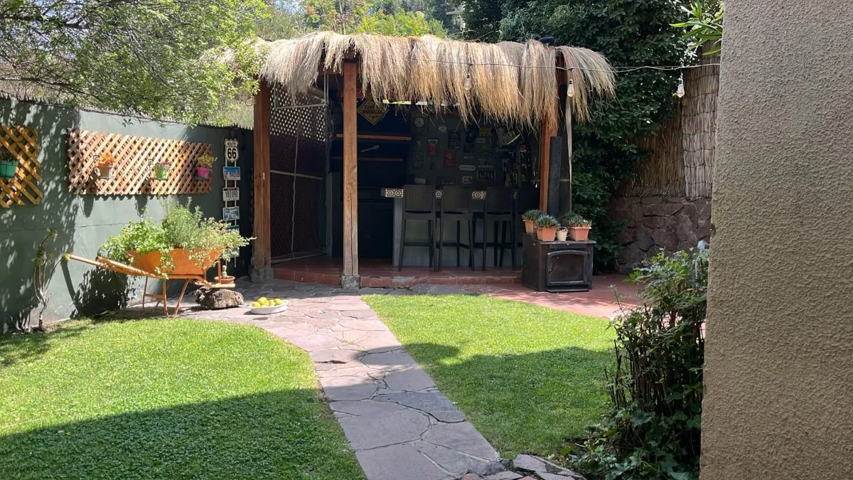 Casa en condominio con piscina y entorno natural – El Arrayán