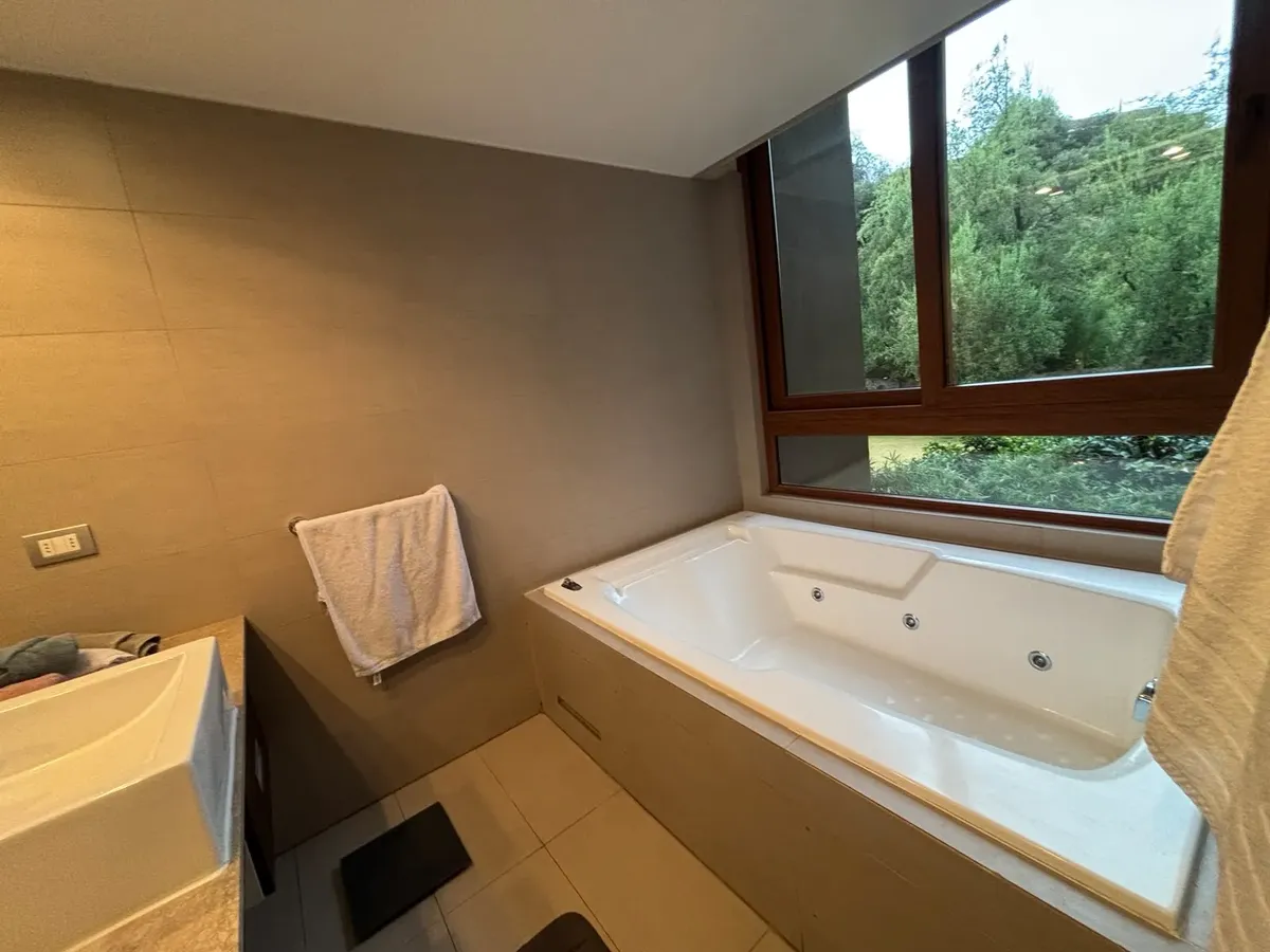 Amplio departamento con vista al golf – Los Trapenses