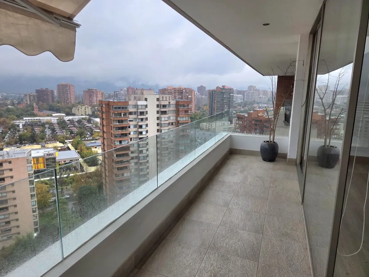 Impecable departamento con vista panorámica – Las Condes
