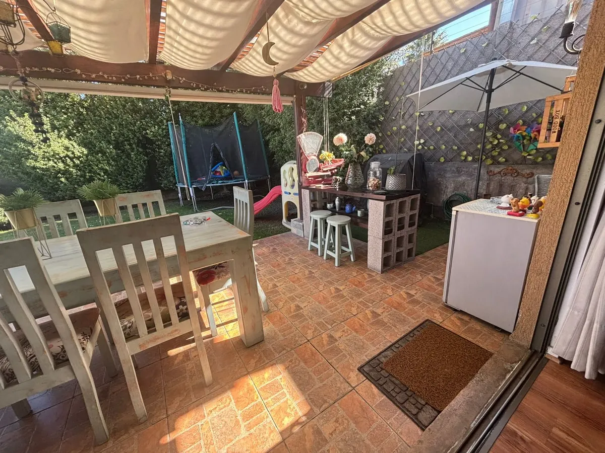Acogedora casa familiar con piscina – La Dehesa
