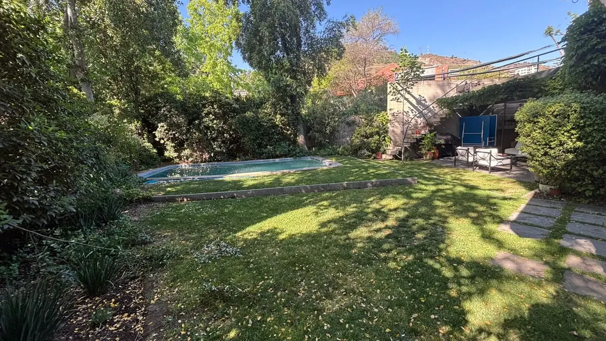 20 Casa en condominio con piscina y seguridad 24/7 – Huechuraba