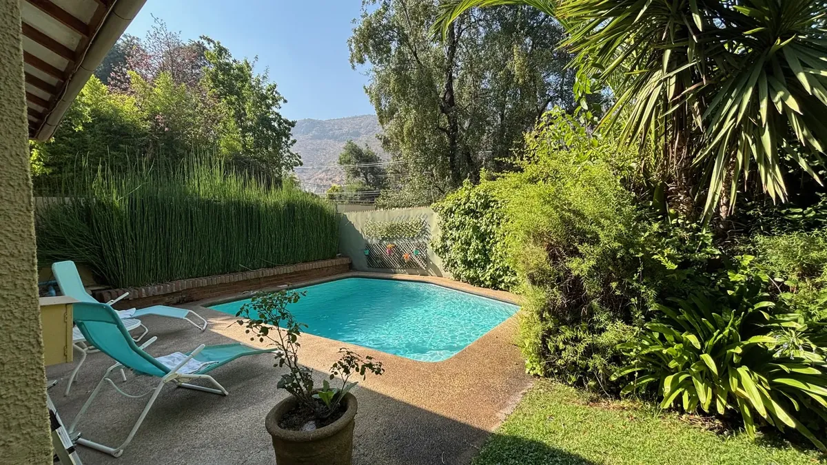 Casa en condominio con piscina y entorno natural – El Arrayán