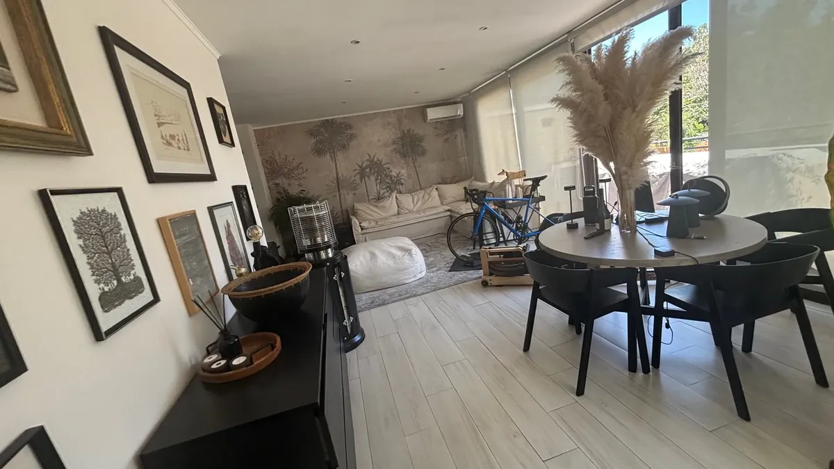 Luminoso dúplex con gran terraza y quincho – La Dehesa
