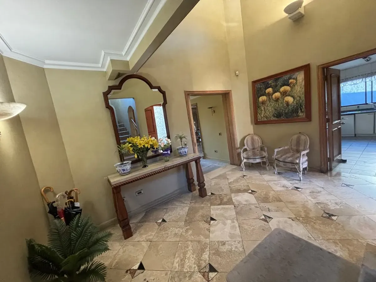22 Amplia casa familiar con piscina en Santuario – Los Trapenses