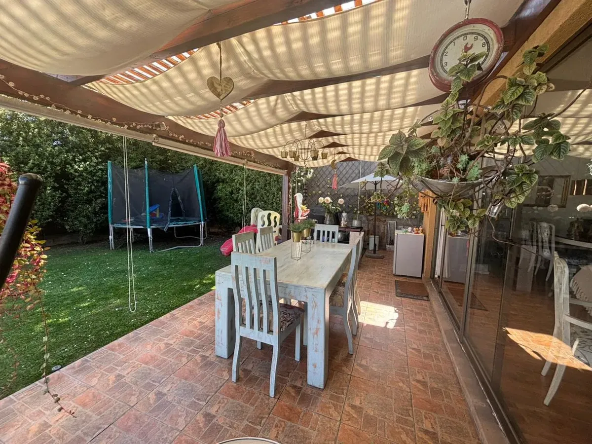 Acogedora casa familiar con piscina – La Dehesa