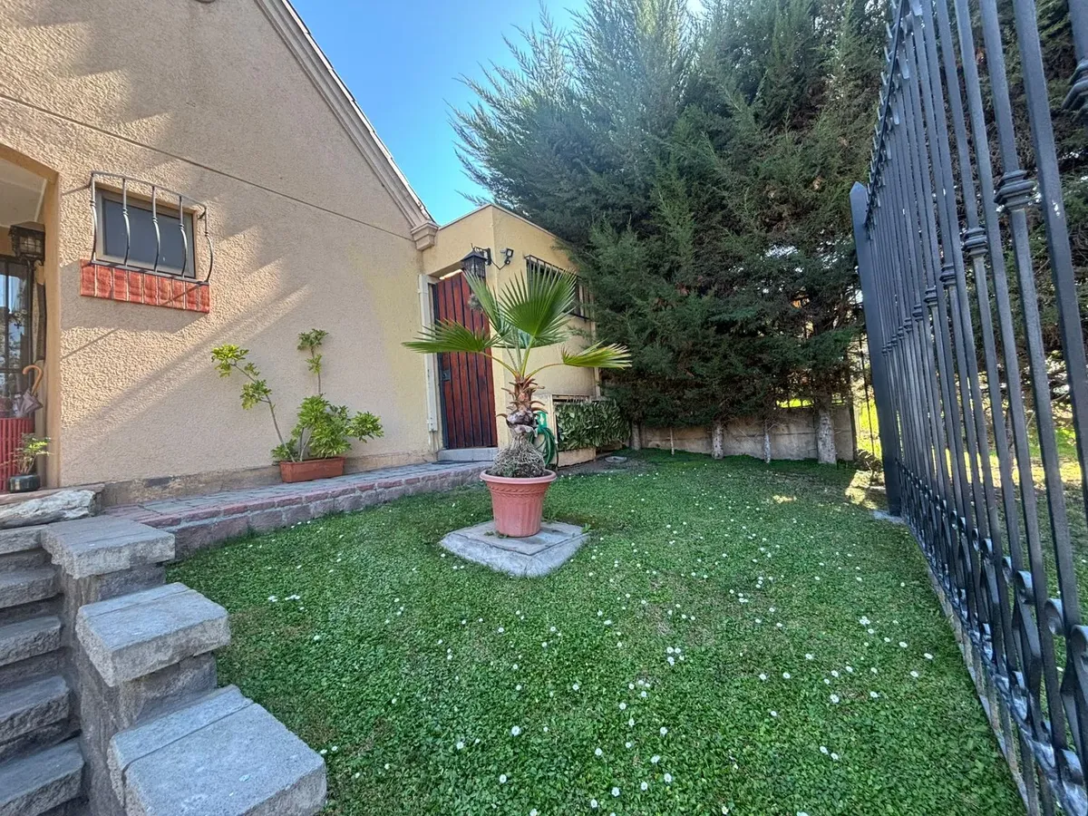 Acogedora casa familiar con piscina – La Dehesa