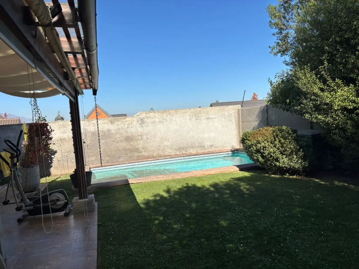 Acogedora casa familiar con piscina – La Dehesa