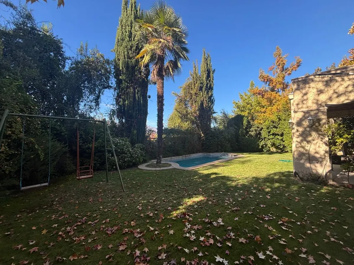 29 Amplia casa familiar con piscina en Santuario – Los Trapenses
