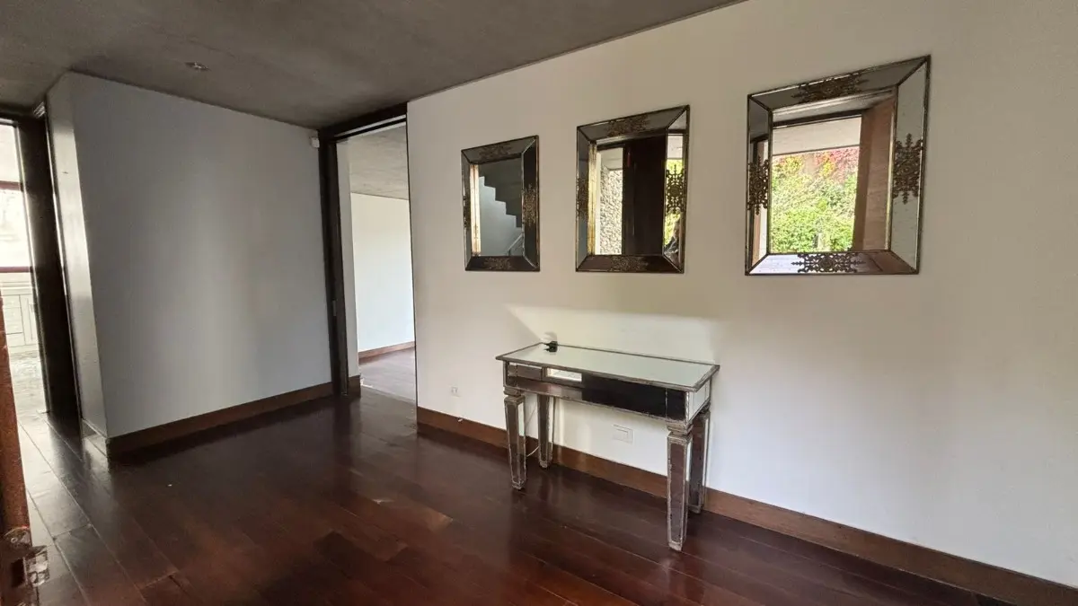 29 Exclusiva casa mediterránea con piscina y vista a la cordillera – Los Trapenses